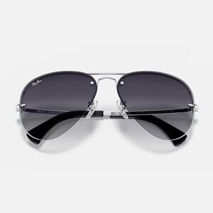 Ray-Ban RB3449 iconic Aviator in Silver/Grey